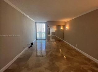 100 Bayview Dr, Sunny Isles Beach, FL 33160