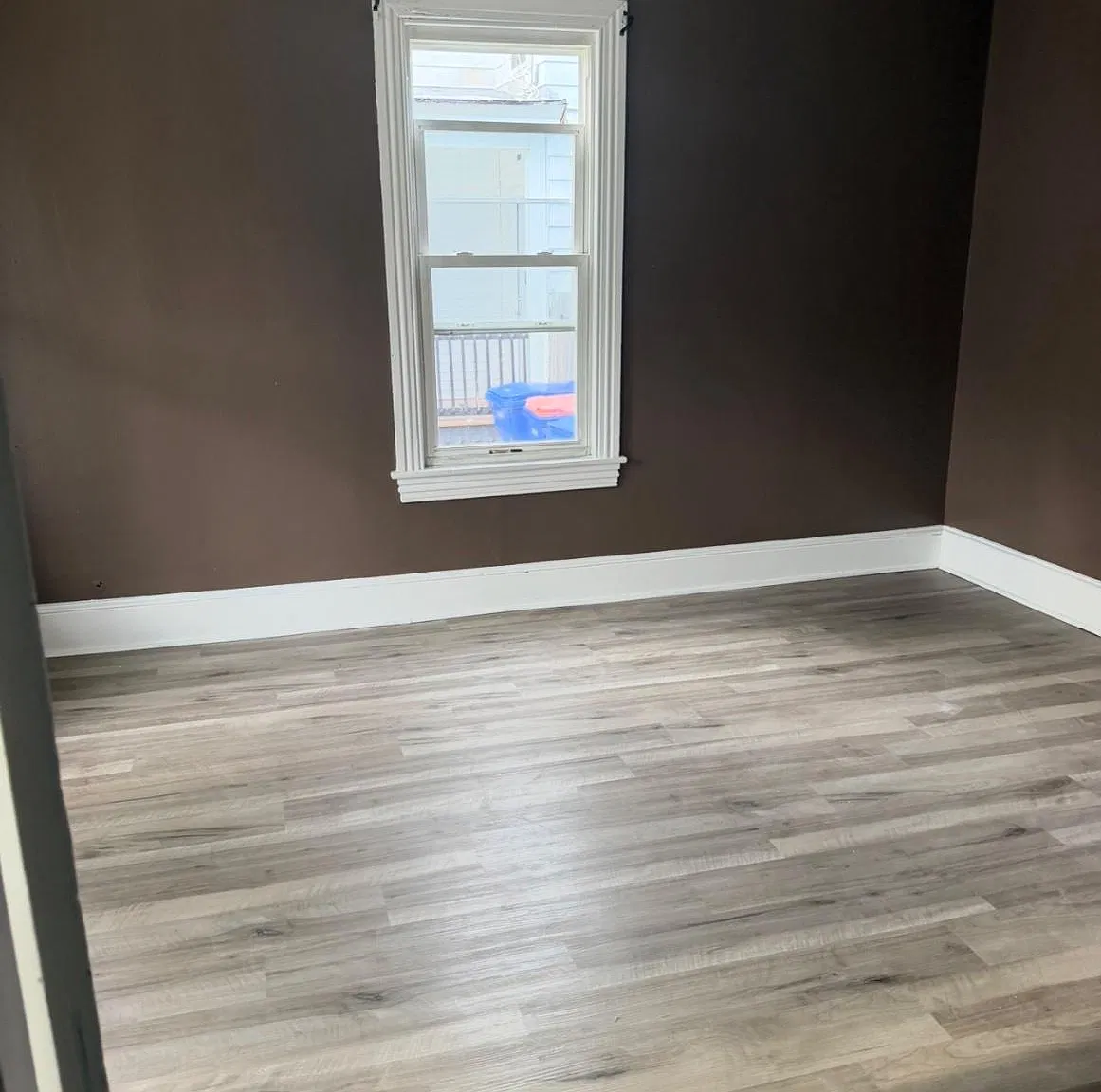 4 bed, 1.0 bath, 1460 sqft, $2,400 — Photo 2