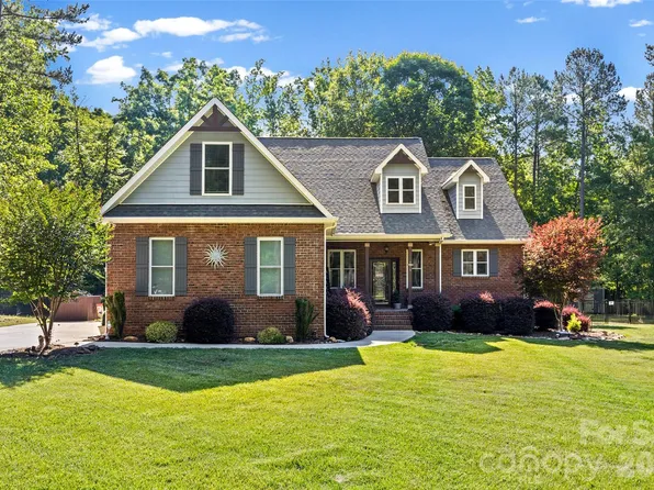 790 Brandon Rd, Clover, SC 29710