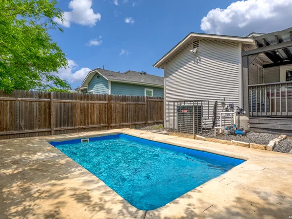 704 Cuney, San Antonio, TX 78210