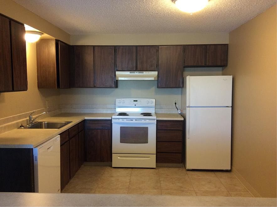2nd image of 1105 S 1st St #D8