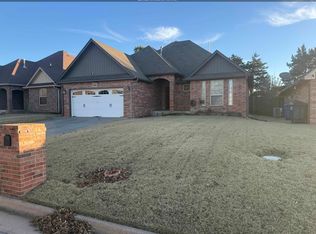 4801 Manchester Dr, Enid, OK 73703