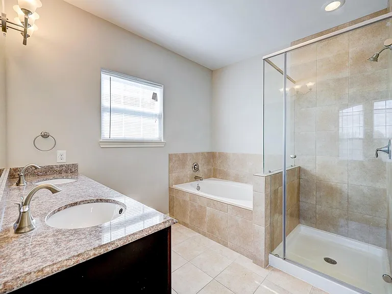 2727 Misty Heath Ln — Photo 28