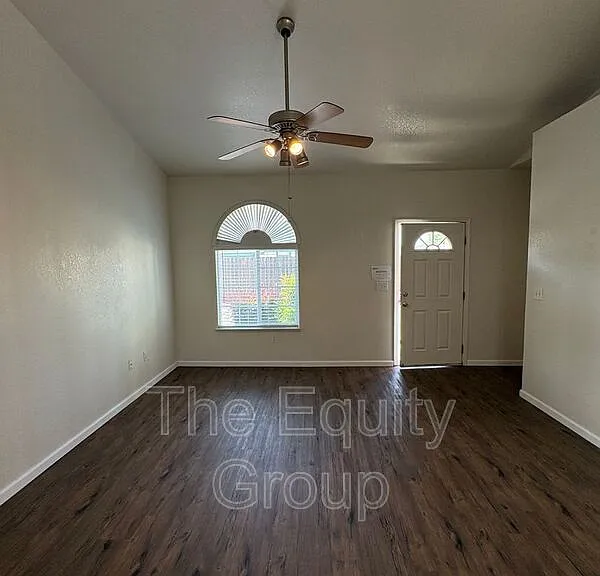 1317 S Crowe St #A — Photo 3