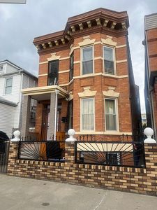 2267 Bruckner Blvd, Bronx, NY, 10472