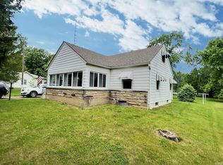 2106 E Royerton Rd, Muncie, IN 47303