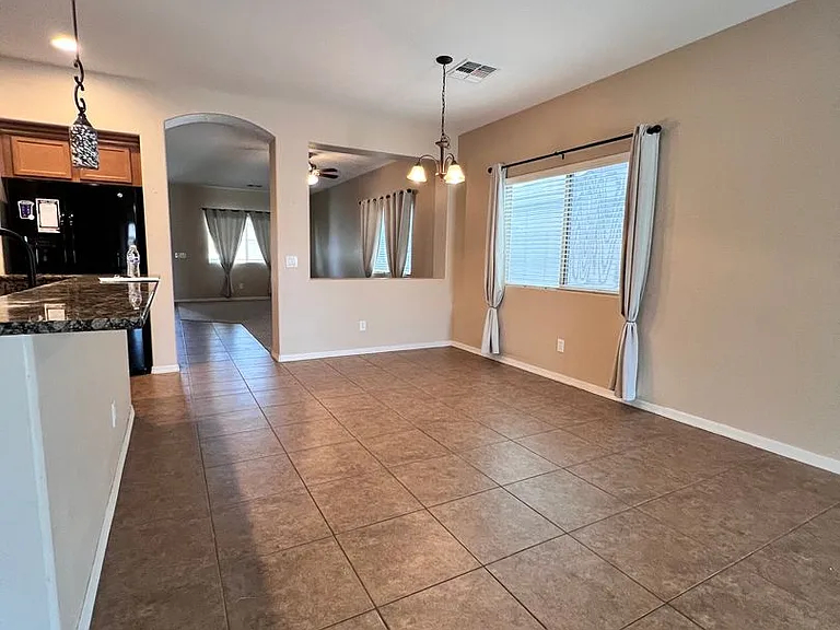 1418 W Crape Rd — Photo 7