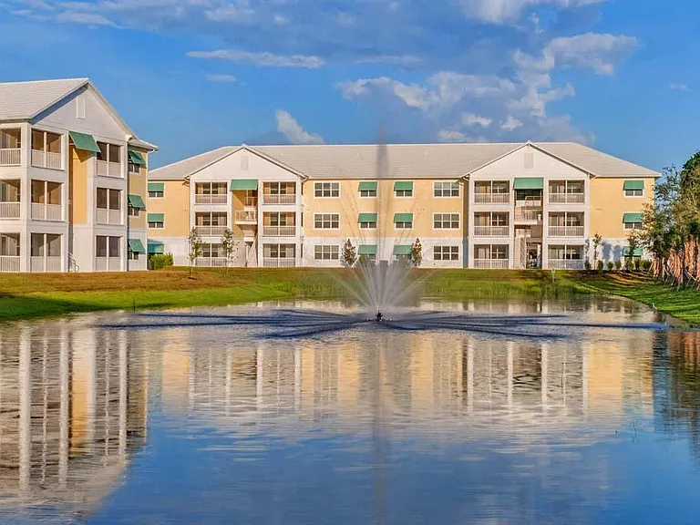 Waterline Bonita Springs — Photo 4
