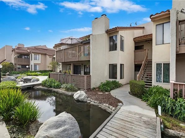 16521 Grunion Unit 200, Huntington Beach, CA 92649