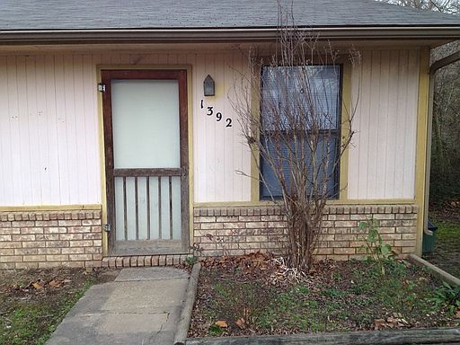 1st image of 1392 SE Farmers Dr