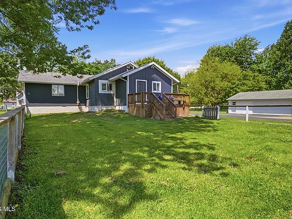 2nd image of 2115 Albon Rd