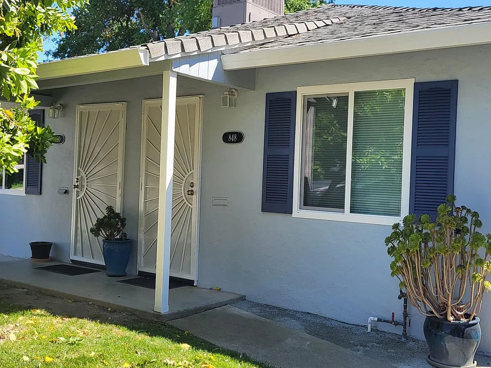 848 9th Ave
