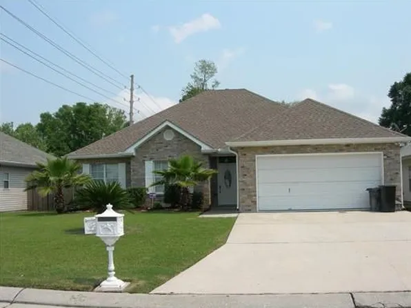 1101 King Henry Ct, Marrero, LA 70072