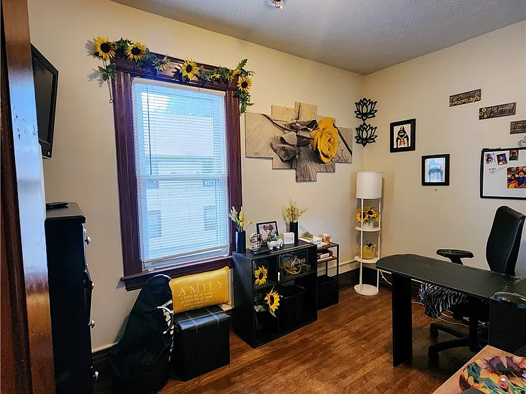 674 Parsells Ave — Photo 16