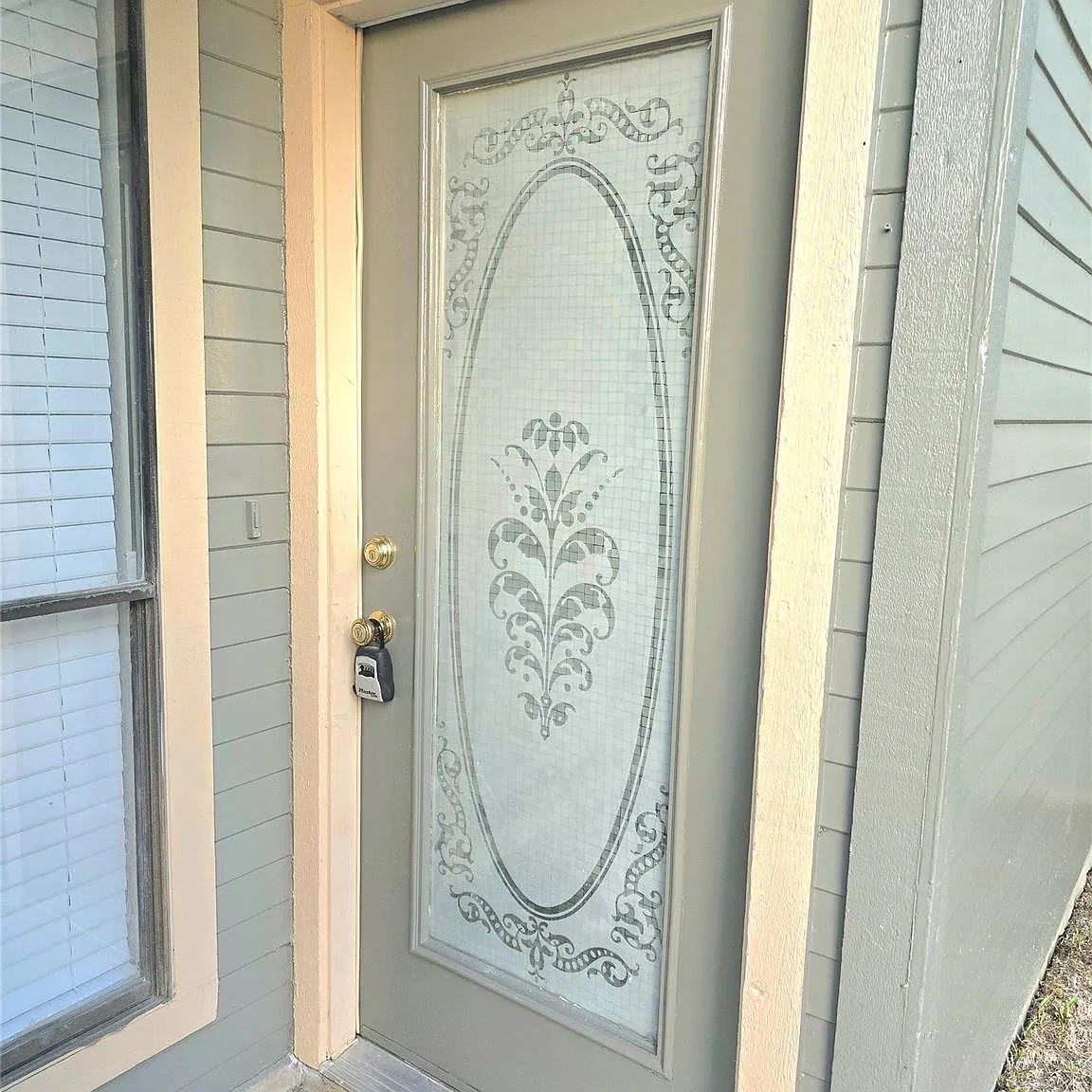 2 bed, 2.0 bath, 882 sqft, $1,575 — Photo 2