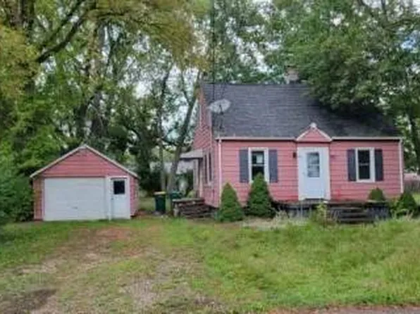 621 Ruth St, Portage, MI 49002