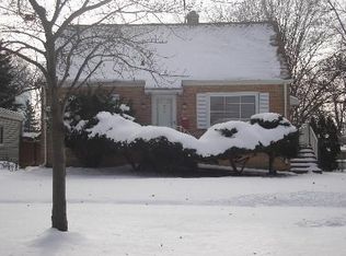 496 W Avery St, Elmhurst, IL 60126