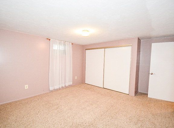 4th image of 10309 N 15 E