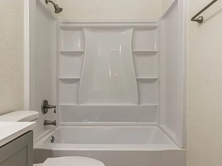 610 E Waverly St #1 & 2 — Photo 17