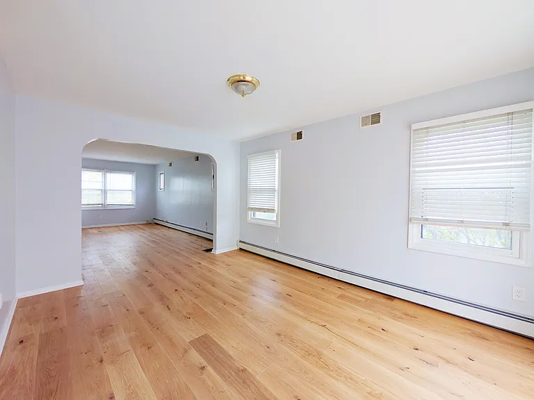 Dining Room (New wood floor)
