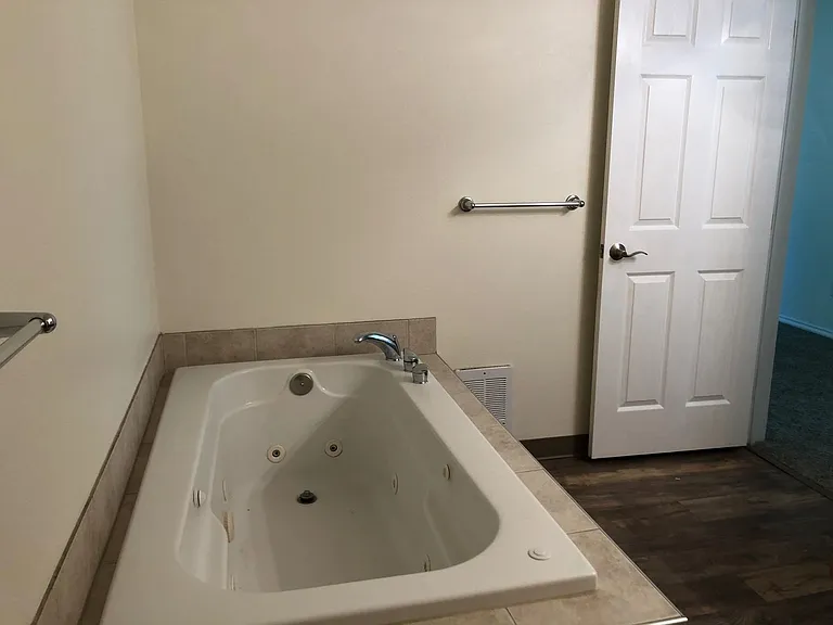 358 E Bellis Fair Pkwy #101 — Photo 29