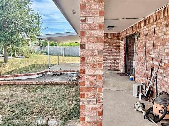 2nd image of 2061 Retama Dr