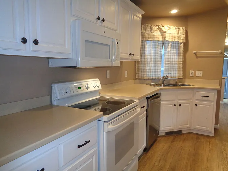 4511 Gray Fox Hts — Photo 3