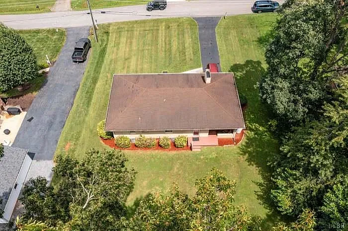 7109 Peachtree Rd — Photo 5