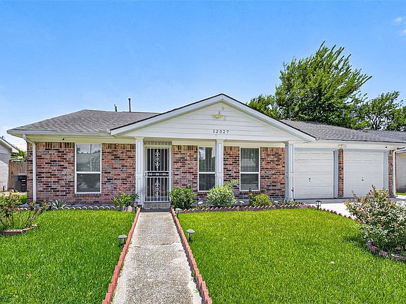 3rd image of 12027 Corona Ln