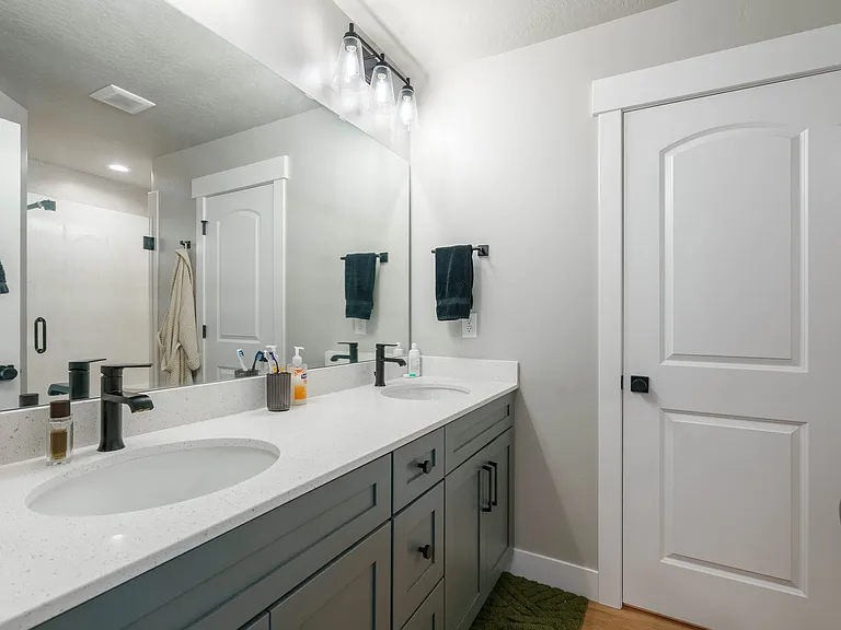 712 N Banner Dr — Photo 17