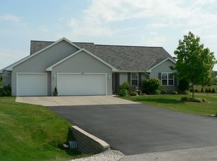 2228 Redpepper Trl, Green Bay, WI 54313