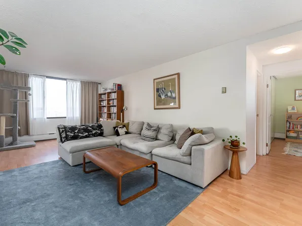 9808 103rd St NW Unit 805, Edmonton, AB T5K 2G4