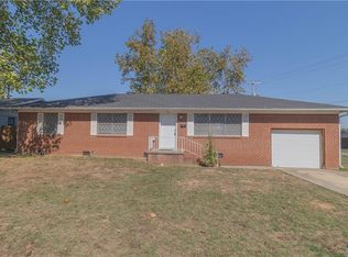 702 NW 8th St, Bentonville, AR 72712