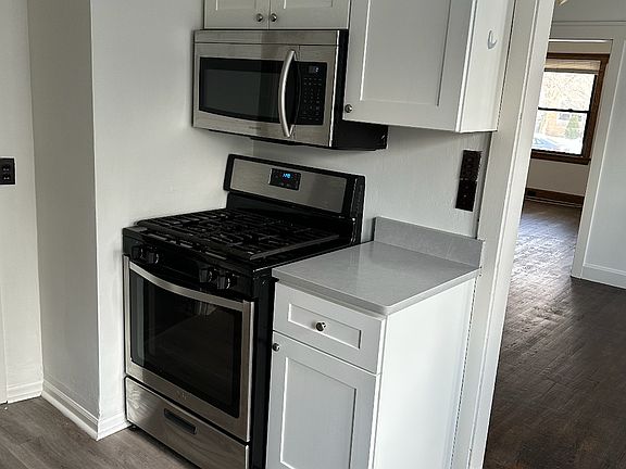 3rd image of 1314 Saint Charles Ave