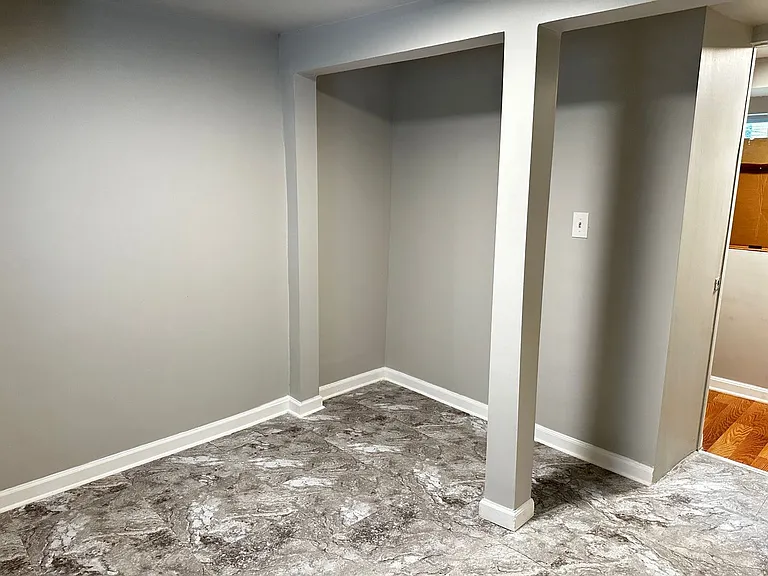 2501 Arlington Ave — Photo 9