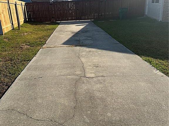 3rd image of 517 Diplomat St