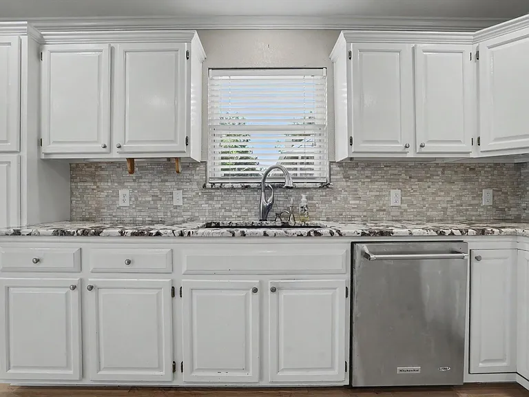 412 N Forest Ridge Blvd — Photo 11