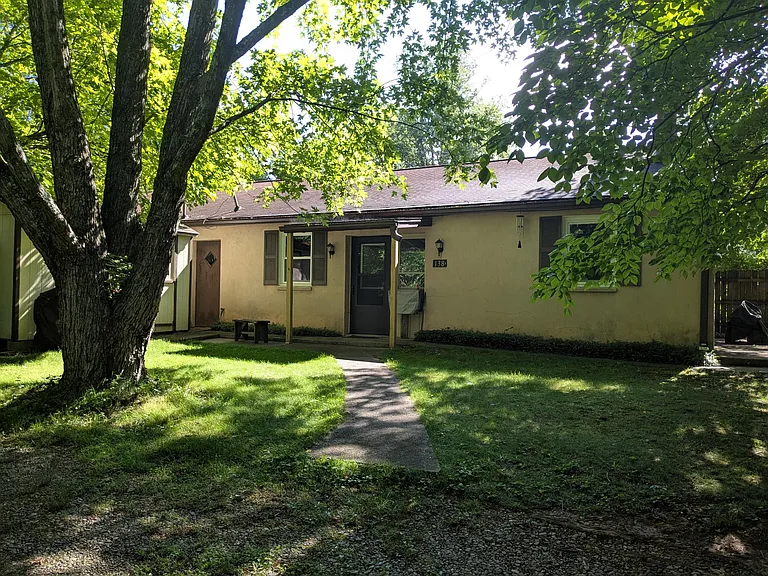 138 Governors View Rd #A — Photo 2