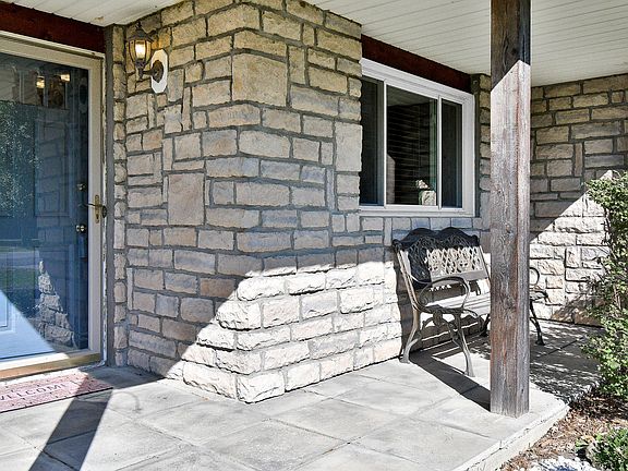 4th image of 243 Beechwood Dr SW