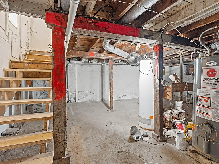 316 W Park St — Photo 20