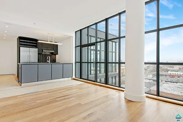 Rented by EXR | media 21