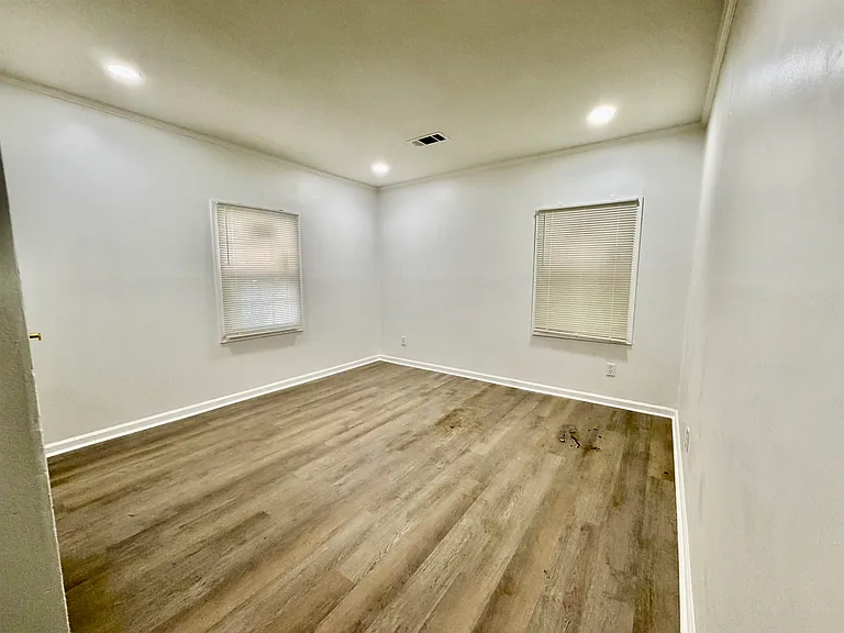 3800 E Mallory Ave — Photo 12