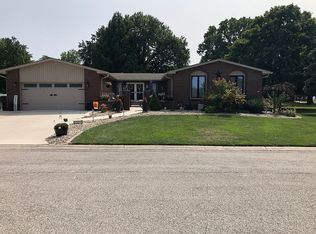 1211 Oriole Dr, East Alton, IL