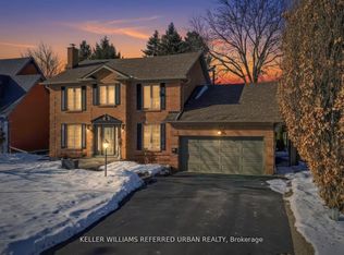 57 McGregor Cres, Hamilton, ON L9G1B3
