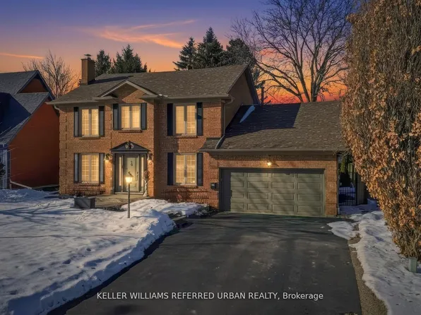 57 McGregor Cres, Hamilton, ON L9G 1B3