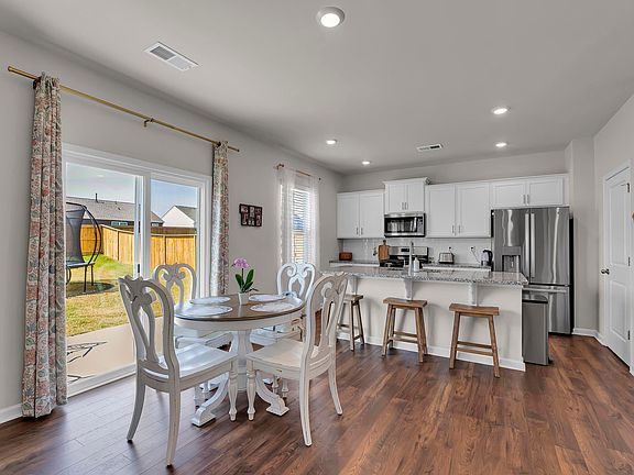4th image of 326 Gammon Ln