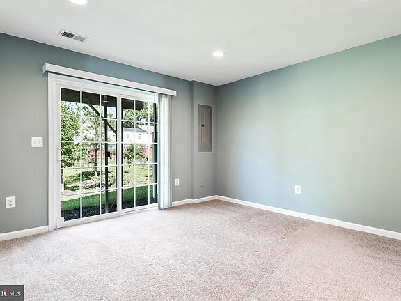 5th image of 8324 Heritage Crossing Ct