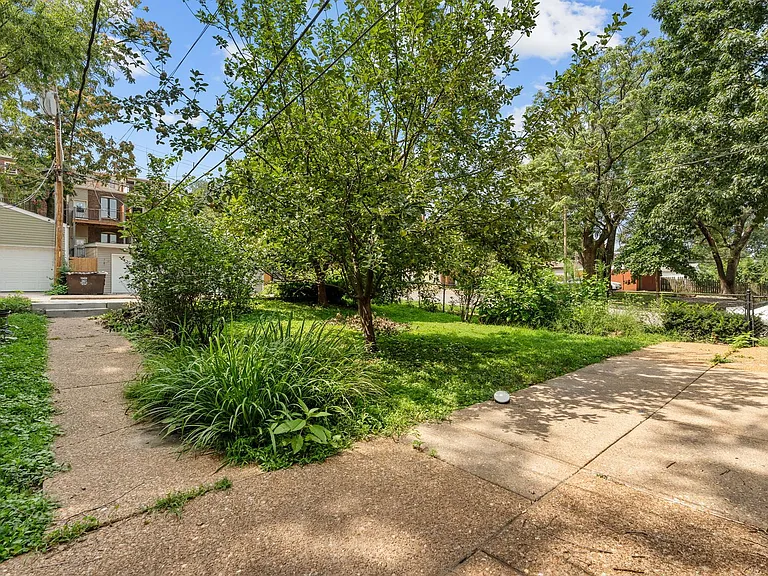 2403 Menard St #1 — Photo 24
