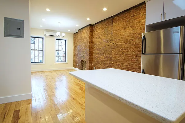 Rented by Lofts and Flats LLC | media 39