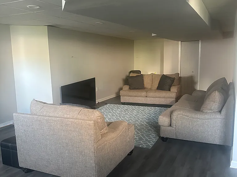 409 Pewter Ct — Photo 14